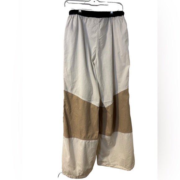 Urban Outfitters Y2K Eden Parachute Wide Leg Slouchy Tan Cargo Pants Size Small - Picture 4 of 6